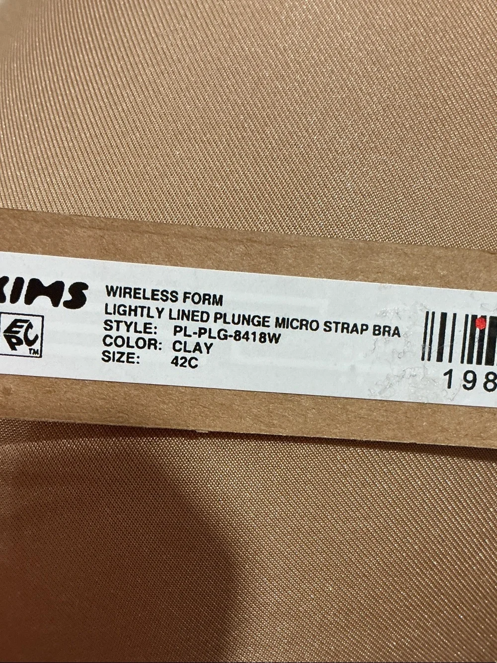 SKIMS WIRELESS LIGHTLY LINED PLUNGE MICRO STRAP BRA COLOR CLAY 42C NWT